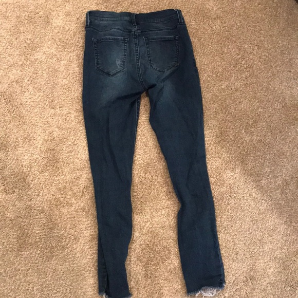 dark wash PacSun ripped jeans - Picture 2 of 3